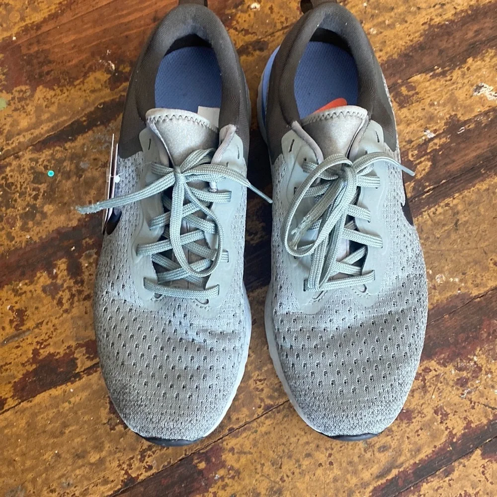 Nike odyssey shoes